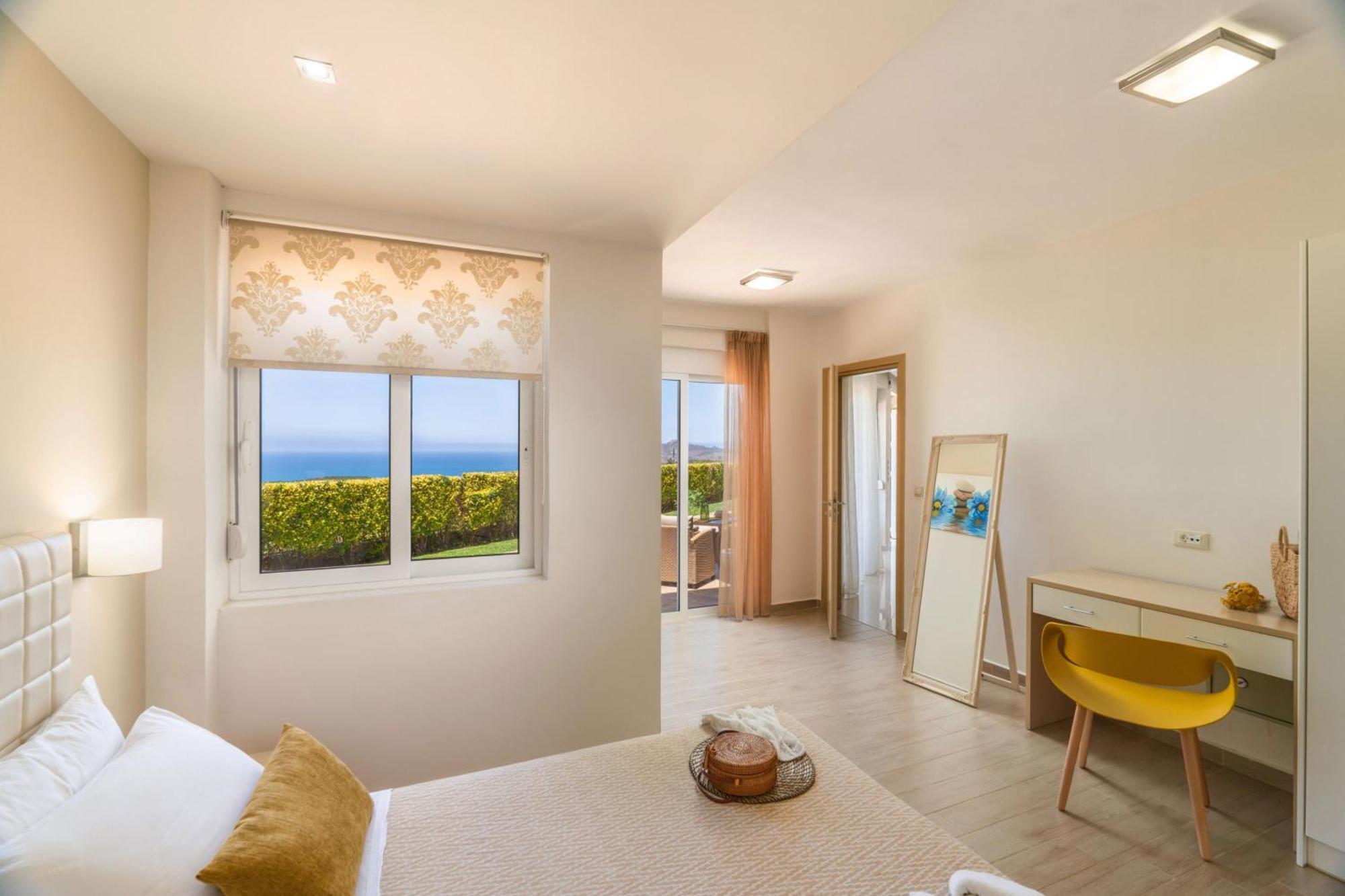 Villa Ariella With Sea View Agia Marina 외부 사진